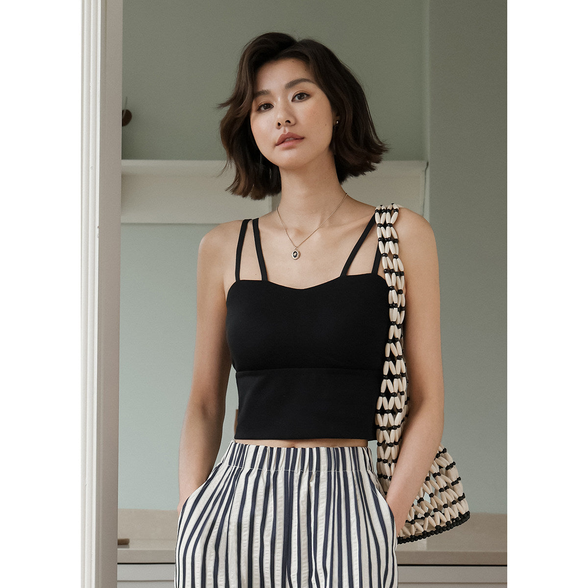 簡約短版吊帶背心